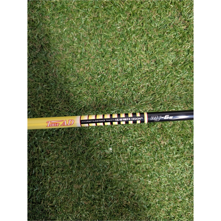 Titleist 915D Driver 9.5°, Tour AD MJ-6 Stiff
