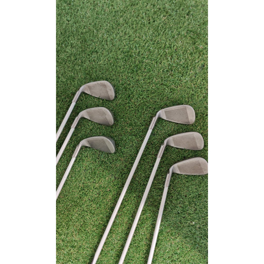 PING Rapture Damen-Eisenset (6, 7, 8, 9, PW, UW)
Ideal für Golferinnen