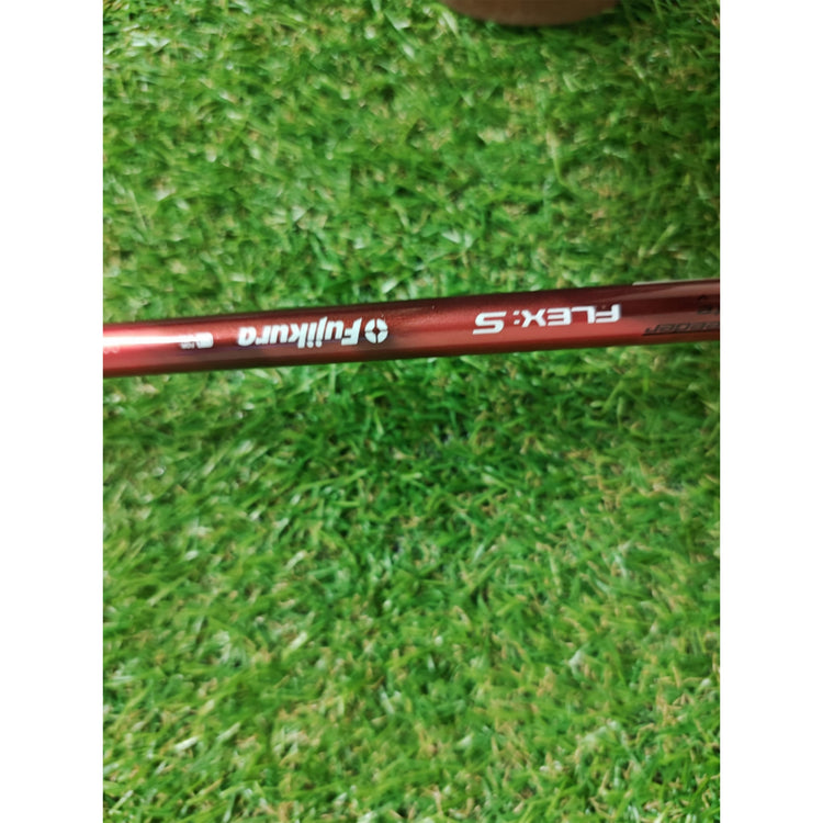 Titleist 917 F (15°) Speeder Fujikura shaft in Stiff Flex