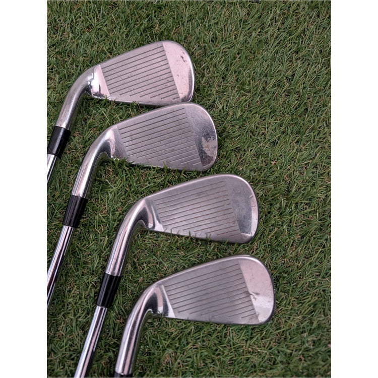 Titleist AP1 712 Eisen 4-PW + W (8 Schläger)