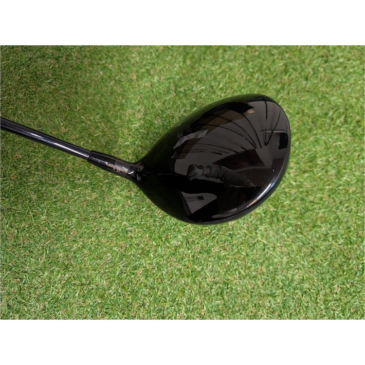 Titleist 915 Driver 9.5°, Tour AD Stiff, inkl. Headcover