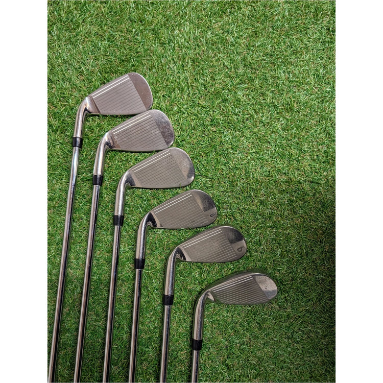 Callaway Warbird Eisen 5-PW Uniflex, gut