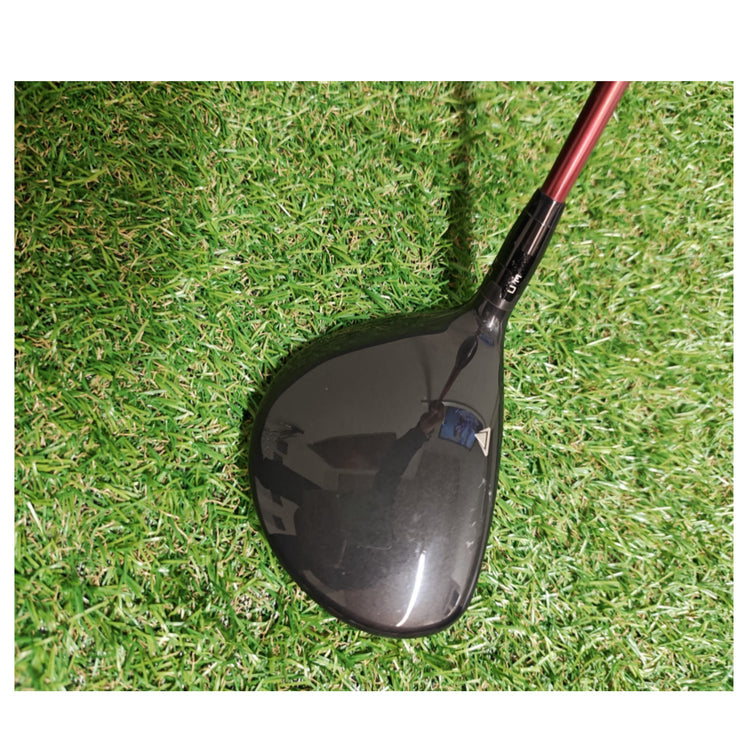 Titleist 917 F (15°) Speeder Fujikura shaft in Stiff Flex