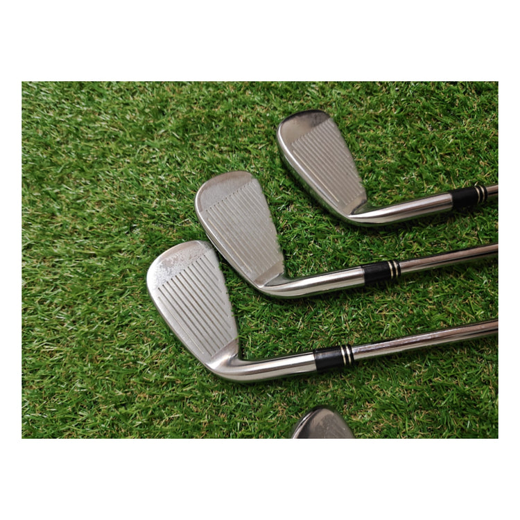 TaylorMade Burner 4-PW (Stiff, Stahl)