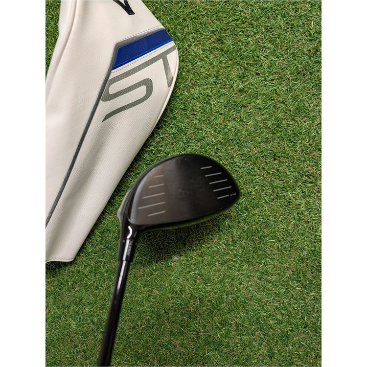 Mizuno ST-X Driver, Tour AD Stiff, inkl. Cover