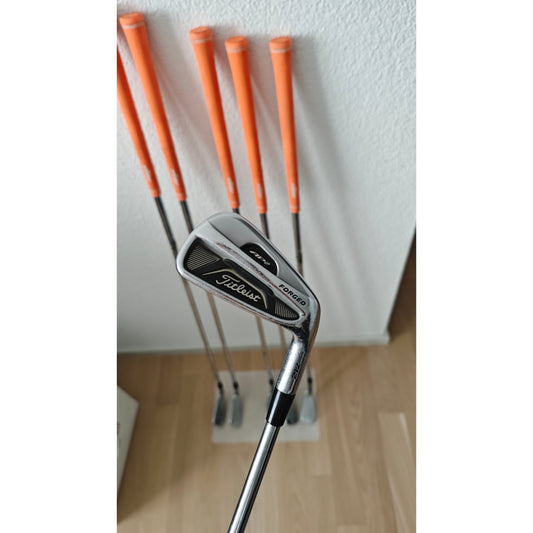 Titleist AP2 Eisen 5–PW mit S200 DG Schaft (Top Zustand!!)