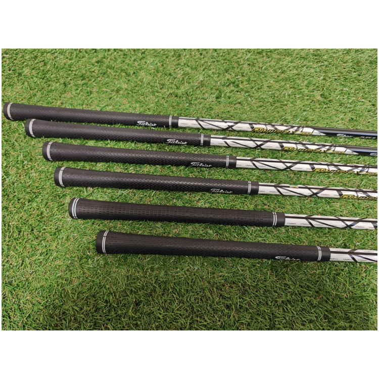 Titleist AP1 Eisenset 5–PW – Graphite Stiff Flex – Top Zustand